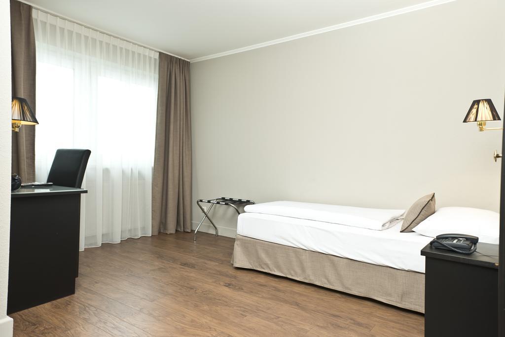 Hotel Munich North Нойфарн-бай-Фрайзинг Номер фото